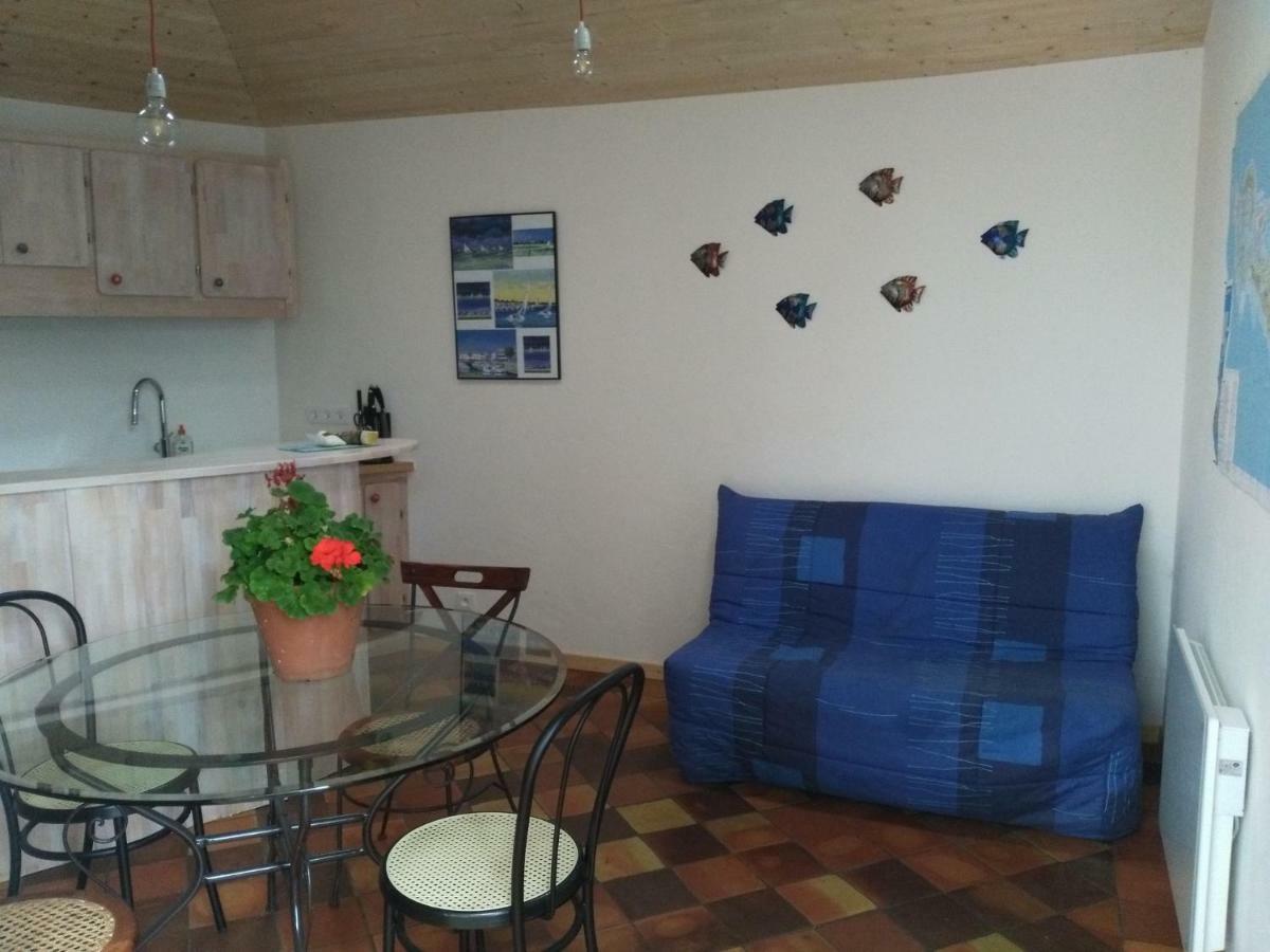 Les Chenes Bleus Bed & Breakfast Sainte-Marie-de-Ré Екстериор снимка