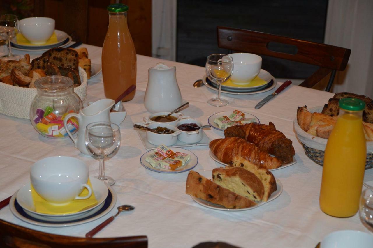 Les Chenes Bleus Bed & Breakfast Sainte-Marie-de-Ré Екстериор снимка